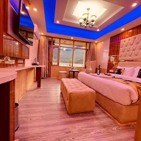 Hill River Resort - Central Heated & Air Cooled - Near Mall Road , Best Property Of Manali 2024- 2025 Dış mekan fotoğraf