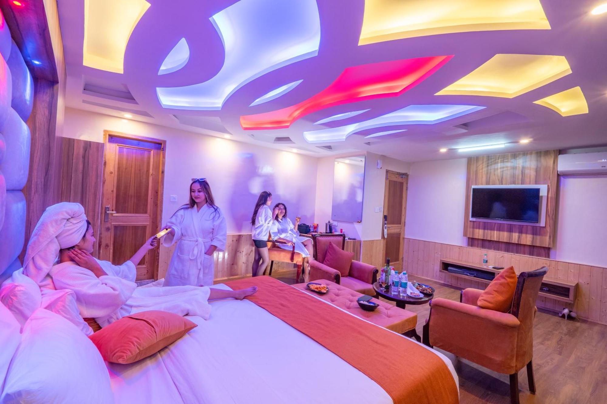 Hill River Resort - Central Heated & Air Cooled - Near Mall Road , Best Property Of Manali 2024- 2025 Dış mekan fotoğraf