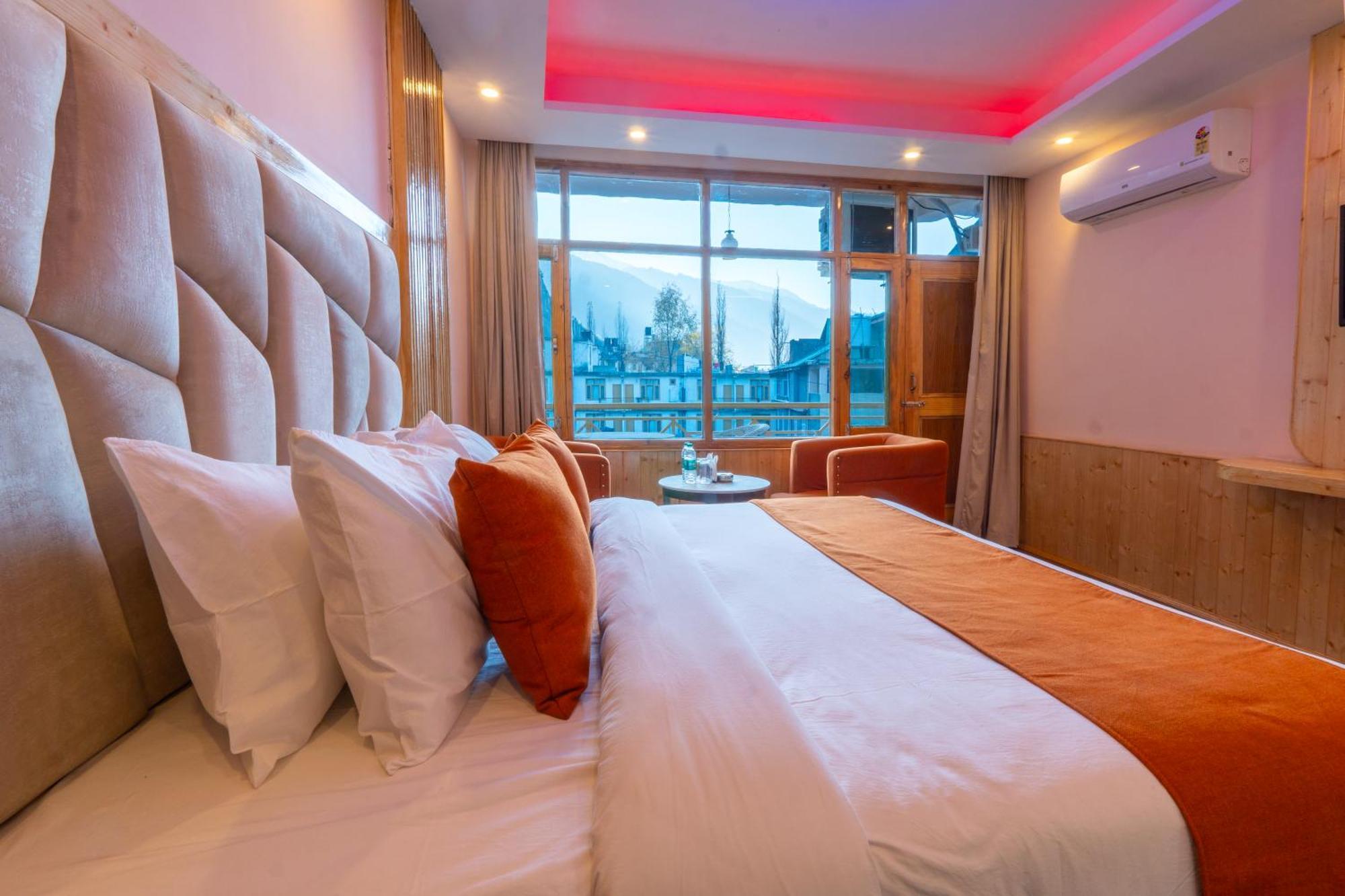 Hill River Resort - Central Heated & Air Cooled - Near Mall Road , Best Property Of Manali 2024- 2025 Dış mekan fotoğraf